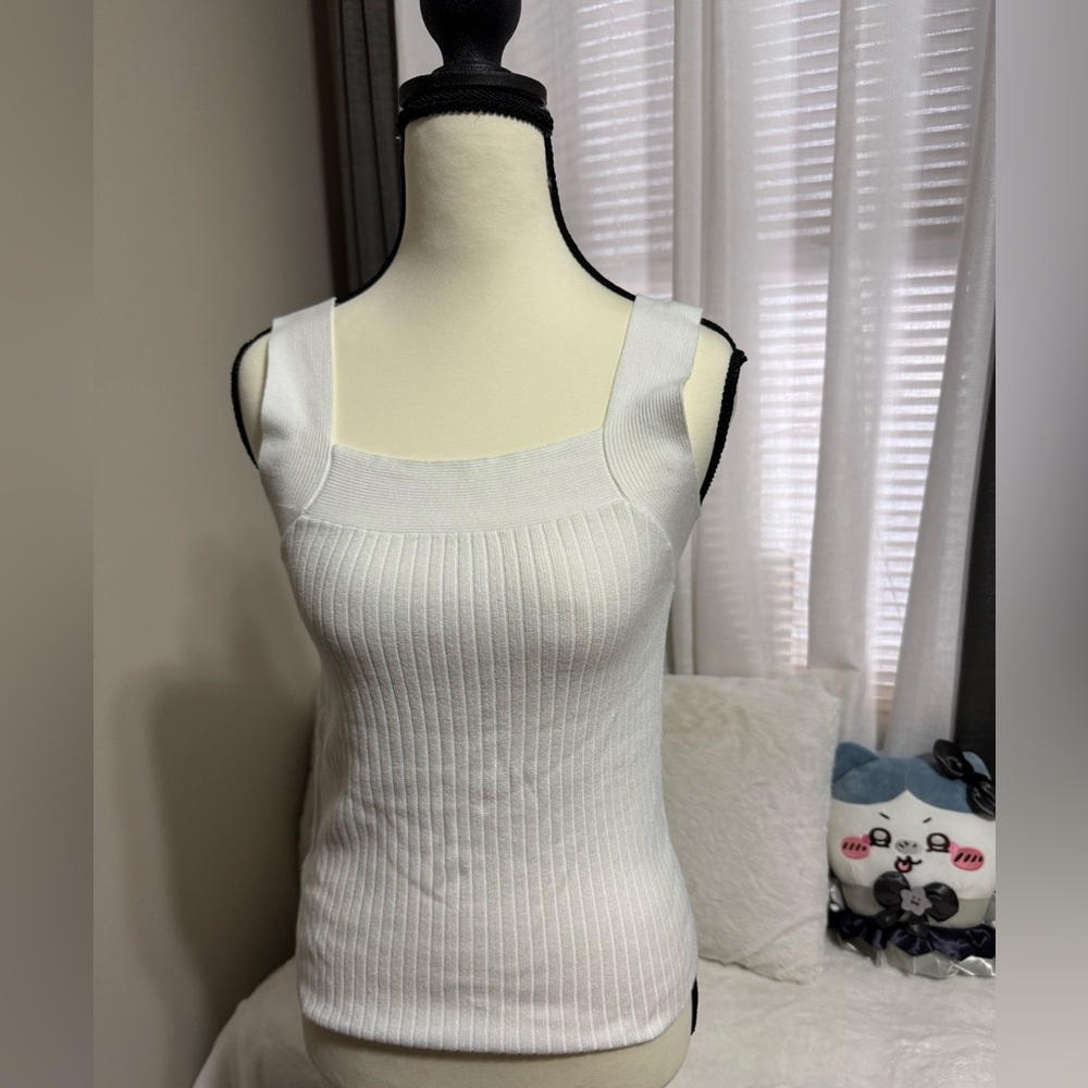 Ann Taylor Factory ribbed knit tank top in size Small